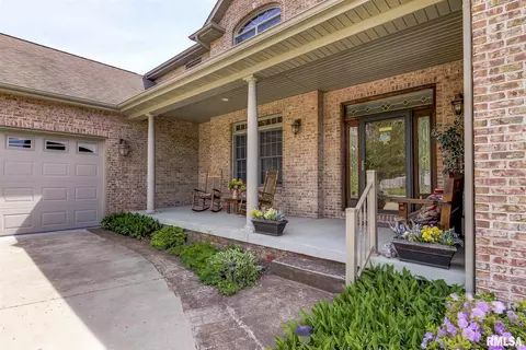 2300 Connie Dr, Springfield, IL 62704 photo 2