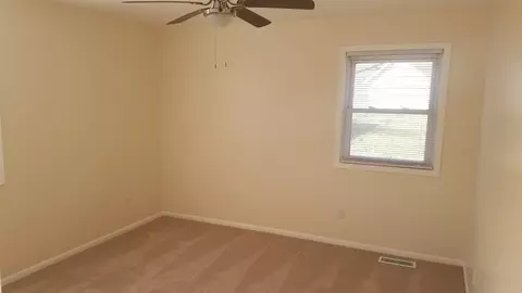 233 Walnut Valley Dr, Springfield, IL 62707 photo 8