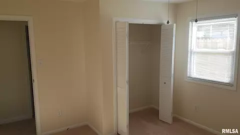 233 Walnut Valley Dr, Springfield, IL 62707 photo 9