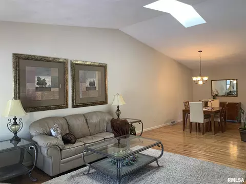 1815 S Cog Mill Ct, Springfield, IL 62704 photo 10