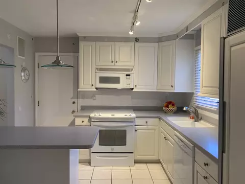 1815 S Cog Mill Ct, Springfield, IL 62704 photo 4