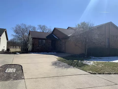 1815 S Cog Mill Ct, Springfield, IL 62704 photo 2