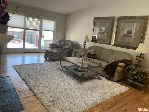 1815 S Cog Mill Ct, Springfield, IL 62704 photo 9
