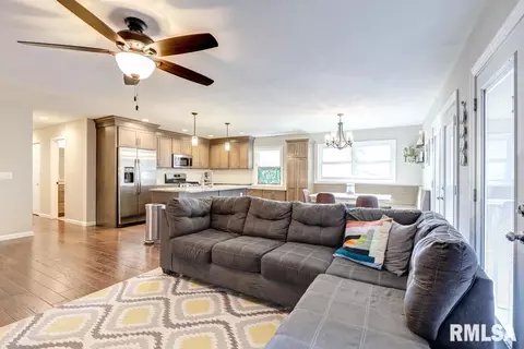149 Exmore Dr, Springfield, IL 62704 photo 5
