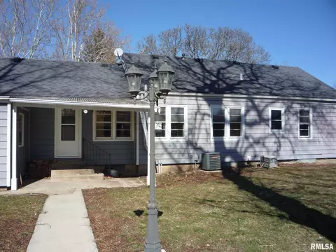 1404 Mossman Ave, Springfield, IL 62702 photo 2