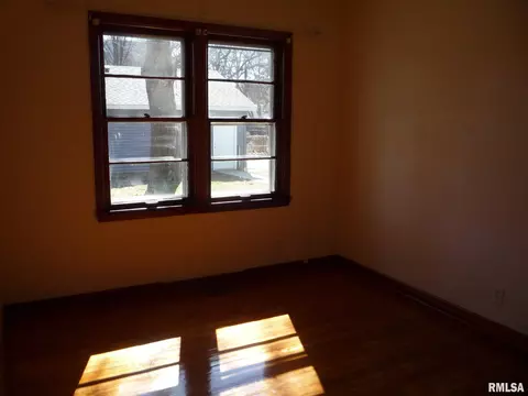 1404 Mossman Ave, Springfield, IL 62702 photo 10