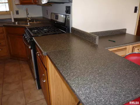 1404 Mossman Ave, Springfield, IL 62702 photo 9