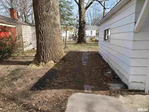 1228 N 2nd St, Springfield, IL 62702 photo 23