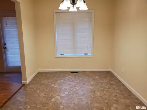 319 Bellerive Rd, Springfield, IL 62704 photo 8
