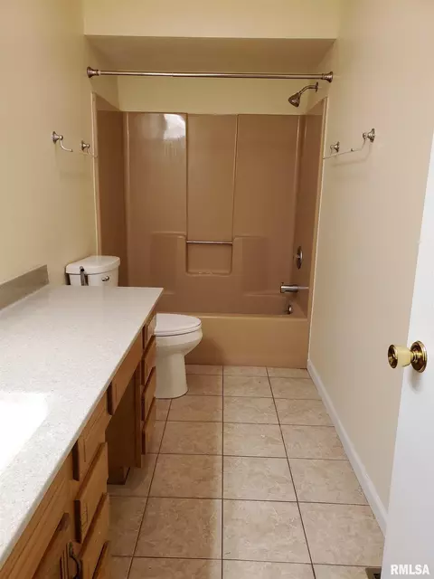 319 Bellerive Rd, Springfield, IL 62704 photo 16