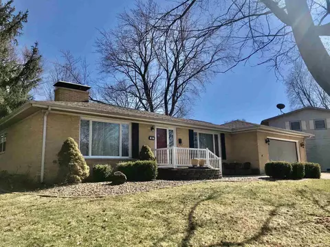 816 Randolph Ct, Springfield, IL 62702 photo 2