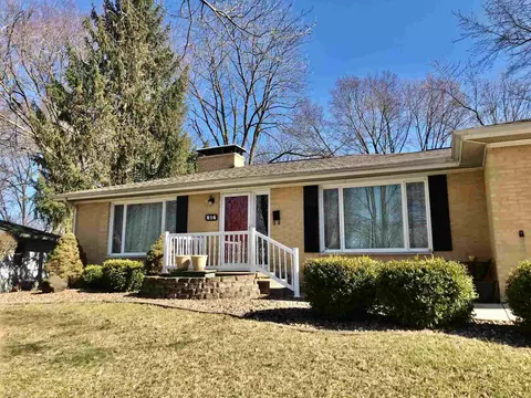 816 Randolph Ct, Springfield, IL 62702 photo 3