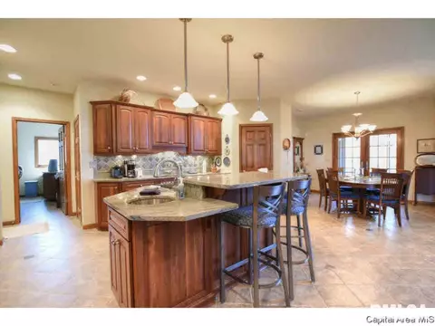 1705 Catherine Ct, Springfield, IL 62704 photo 9