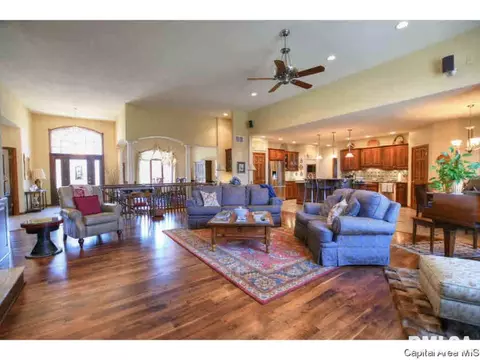 1705 Catherine Ct, Springfield, IL 62704 photo 7