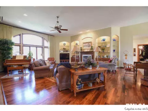 1705 Catherine Ct, Springfield, IL 62704 photo 5