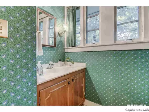 2001 Illini Rd, Springfield, IL 62704 photo 14