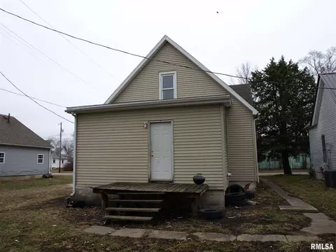 308 E Adams St, Abingdon, IL 61410 photo 3