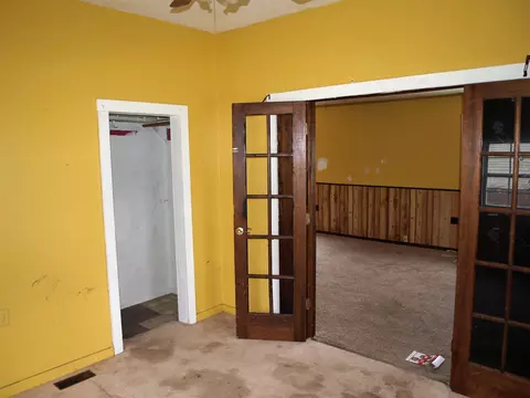 310 E Adams St, Abingdon, IL 61410 photo 9