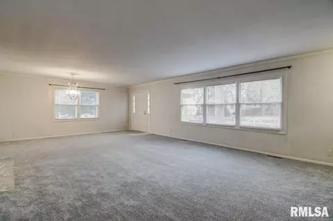 1300 W Iles Ave, Springfield, IL 62704 photo 6