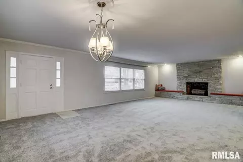 1300 W Iles Ave, Springfield, IL 62704 photo 4
