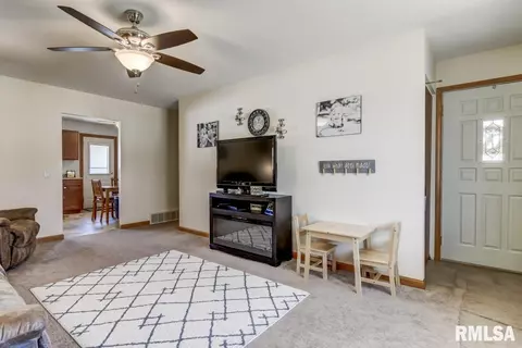 72 Locksley Ln, Springfield, IL 62704 photo 3