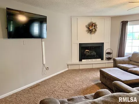 4 Acadia Ct, Springfield, IL 62712 photo 9