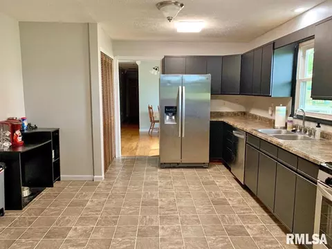 4 Acadia Ct, Springfield, IL 62712 photo 3