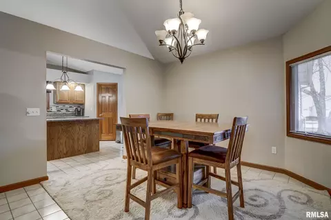 3505 Aberdeen Ct, Springfield, IL 62704 photo 6