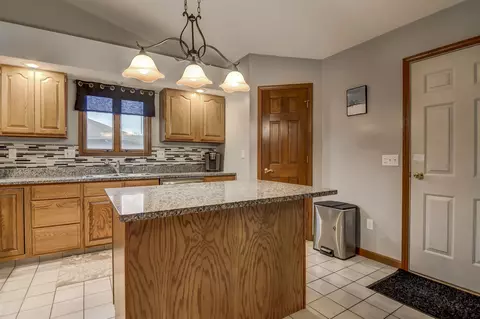 3505 Aberdeen Ct, Springfield, IL 62704 photo 9
