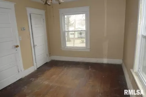 1146 N 2nd St, Springfield, IL 62702 photo 16