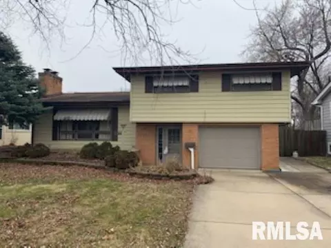2305 Blackhawk Rd, Springfield, IL 62702 photo 1