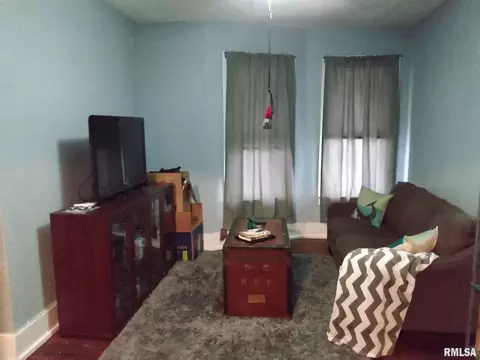 218 N Macarthur Blvd, Springfield, IL 62702 photo 2
