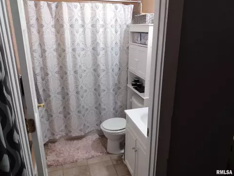 218 N Macarthur Blvd, Springfield, IL 62702 photo 9