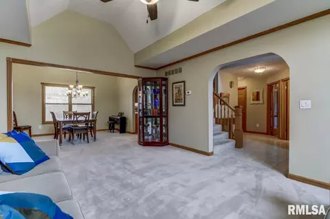 2312 Mallard Pointe Ct, Springfield, IL 62712 photo 6