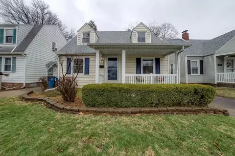 2410 S 7th St, Springfield, IL 62703 photo 1