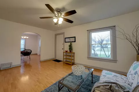 2410 S 7th St, Springfield, IL 62703 photo 3