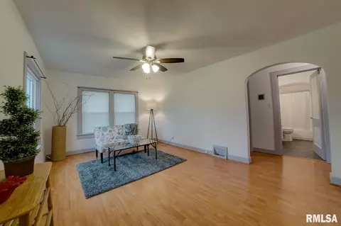 2410 S 7th St, Springfield, IL 62703 photo 5