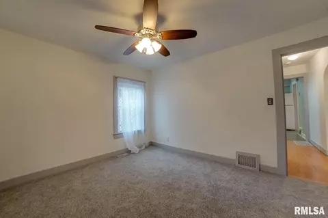 2410 S 7th St, Springfield, IL 62703 photo 10