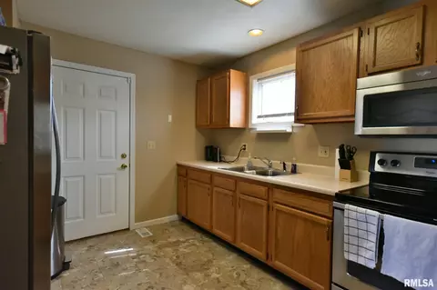 1504 E Reynolds St, Springfield, IL 62702 photo 10