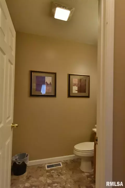 1504 E Reynolds St, Springfield, IL 62702 photo 14
