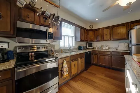 2704 Arrowhead Dr, Springfield, IL 62702 photo 14