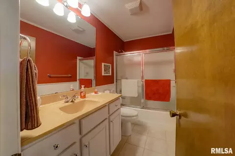 2704 Arrowhead Dr, Springfield, IL 62702 photo 19