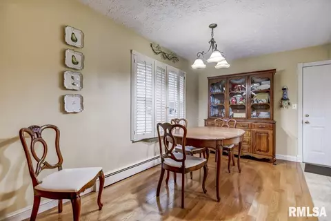 2429 Churchill Rd, Springfield, IL 62702 photo 11