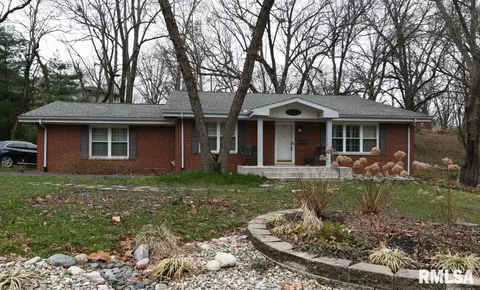 2429 Churchill Rd, Springfield, IL 62702 photo 1