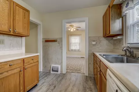632 E Main St, Rochester, IL 62563 photo 18
