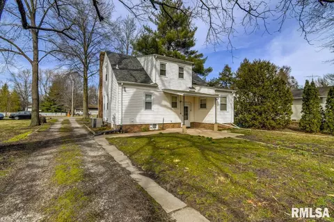 632 E Main St, Rochester, IL 62563 photo 2