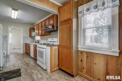 632 E Main St, Rochester, IL 62563 photo 16