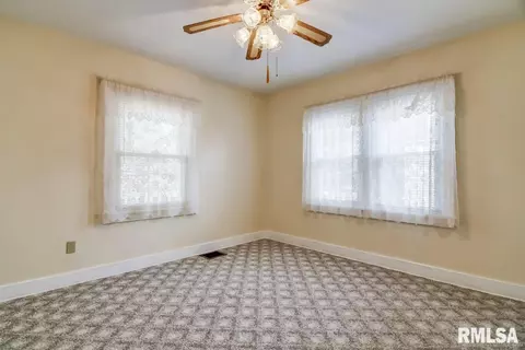 632 E Main St, Rochester, IL 62563 photo 30