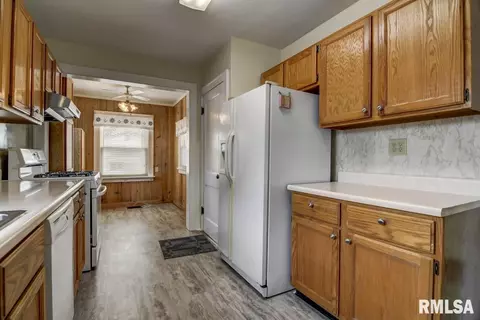 632 E Main St, Rochester, IL 62563 photo 13