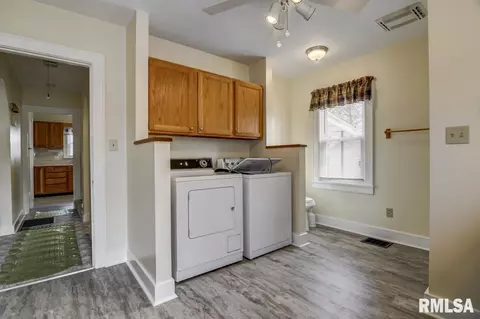 632 E Main St, Rochester, IL 62563 photo 21